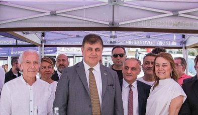 Başkan Tugay moda sektörünün temsilcileriyle buluştu