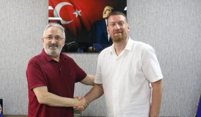 Bursa Büyükşehir’de Kadın Hentbol Takımı Mehmet Fatih Işık’a emanet