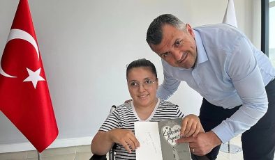 Göksu’dan Başkan Taşyasan’a anlamlı hediye