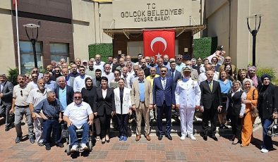 Gölcük’te düzenlenen Kent Bayramlaşması; toplumun her kesiminden temsilciler vatandaşların geniş katılımı ile gerçekleştirildi