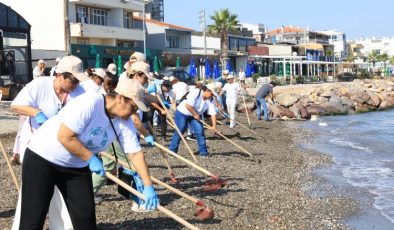 İzmir Güzelbahçe’de imece temizlik!