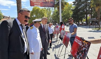 Gölcük’te 15 Temmuz Şehitleri Anma, Demokrasi ve Milli Birlik Günü törenleri, Şehitler Mezarlığı’nda şehitlerin kabirleri başında edilen dualar ile başladı