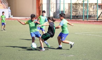 İzmit’te Pişmaniye Cup’ta mücadele ettiler