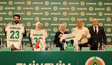 Eminevim Alanyaspor’un forma sırt sponsoru oldu