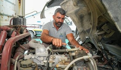 Gaziemir Belediyesi araçlarını atölyelerinde tamir ederek tasarruf sağlıyor