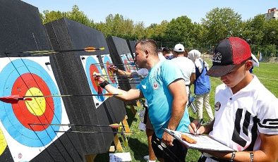 Konya Büyükşehir İller Arası Okçuluk Turnuvası’nda Sporcular Hedefi On İkiden Vurmak İçin Yarıştı