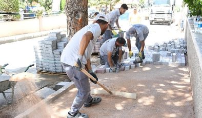 Narlıdere’de sahada çalışan ekiplerin mesai saatlerine aşırı sıcak düzenlemesi