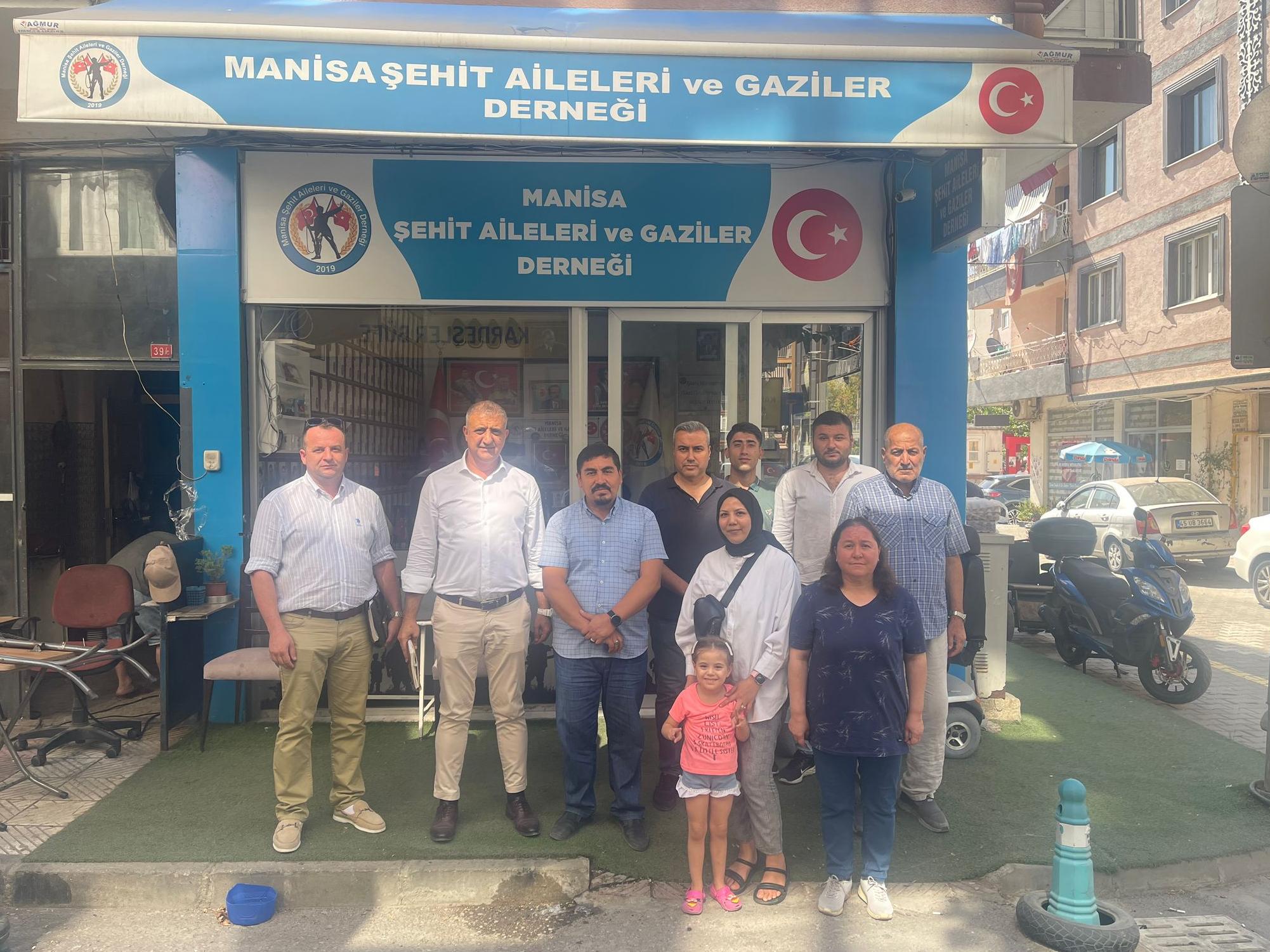 Manisa Büyükşehir Belediye Başkanlığı’ndan,Şehit Aileleri ve Gaziler Derneği’ne Anlamlı Ziyaret