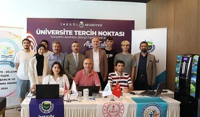 Protokol Üyeleri Üniversite Adaylarına Moral Depoladı