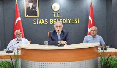 Sivas Belediyesi bünyesinde sosyal yardım faaliyetlerini sürdüren Hayat Ağacı Derneği’nin 4. Olağanüstü Genel Kurul Toplantısı gerçekleştirildi