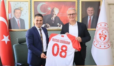 THF Başkanı Kılıç, Rize ve Artvin’de hentbol için görüşmelerde bulundu