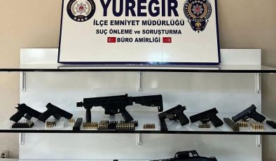 Yüreğir’de silah ve uyuşturucu ele geçirildi…