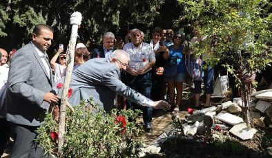 Tuncel Kurtiz, Edremit’te ki mezarı başında anıldı