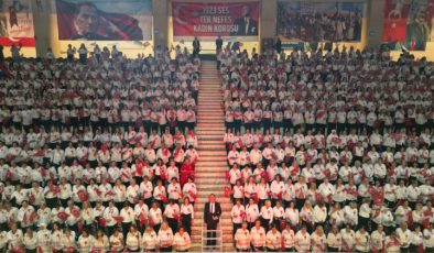 Soner Arıca ve 1923 Kadın Korosundan Cumhuriyetin 101’nci yılı anısına muhteşem konser 