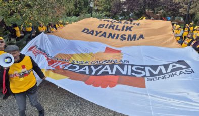 Aile Hekimliği çalışanları yönetmelik taslağının geri çekilmesi için Ankara’da miting düzenledi