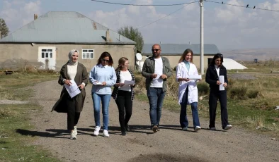 Muş'ta kız çocukları okusun diye sahadalar… Devamsız 4 kız öğrenci daha eğitime kazandırıldı