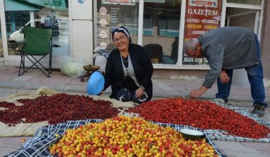 Pazar tezgahlarını süslüyor: “Doktorlar tavsiye ettiğinde çok tüketiliyor”