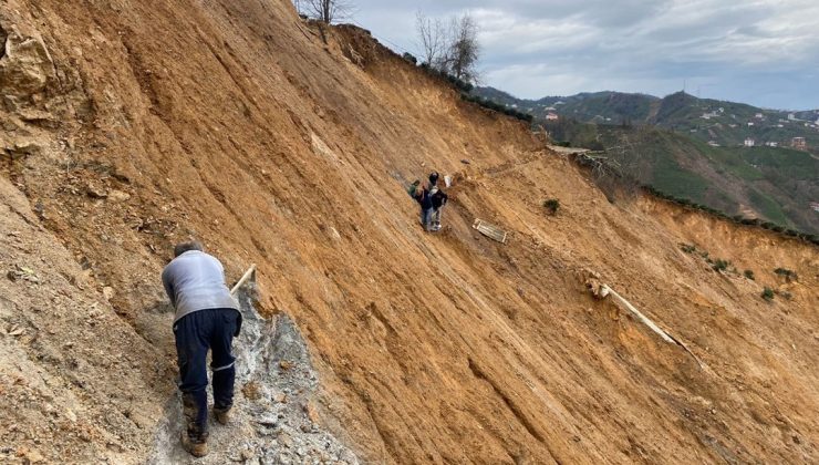 10 kilometrelik yolu 500 metreye düşürücekler: Köylülerin riskli patika yol çalışması